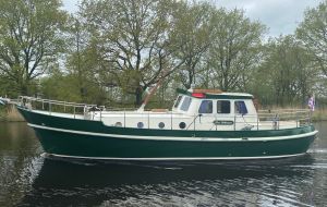 jachtbemiddeling & yachtcharter heeresloot b.v