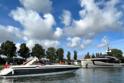 Sunseeker Thunderhawk 43, Speedboat and sport cruiser for sale by Delta Watersport