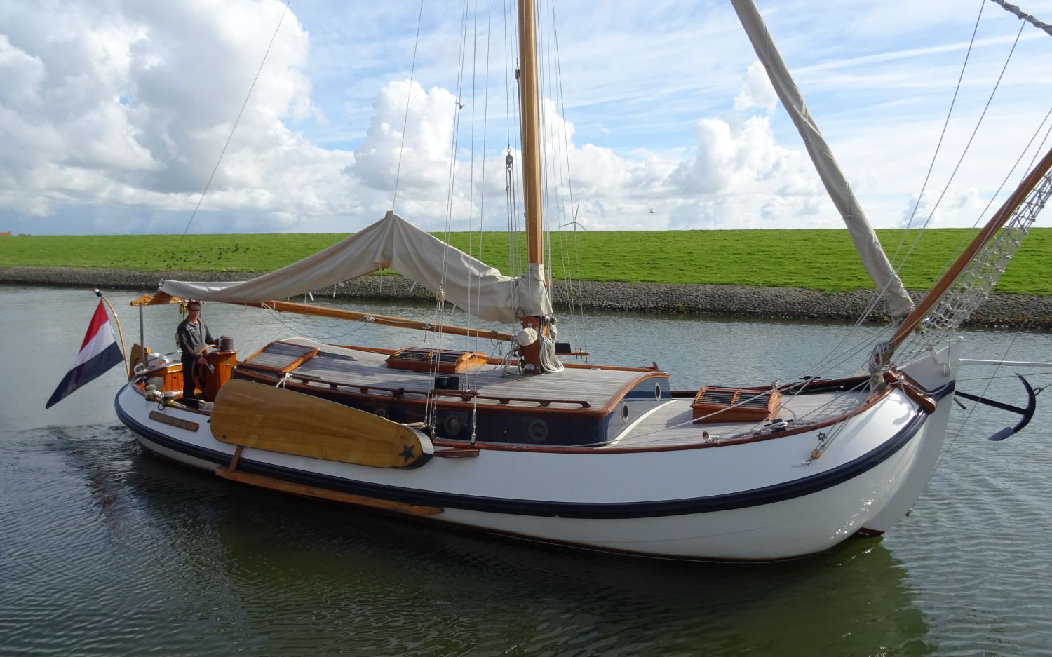 Lemsteraak 1220 Lunstroo, Plat- en rondbodem, ex-beroeps zeilend for sale by HollandBoat International Yachtbrokers
