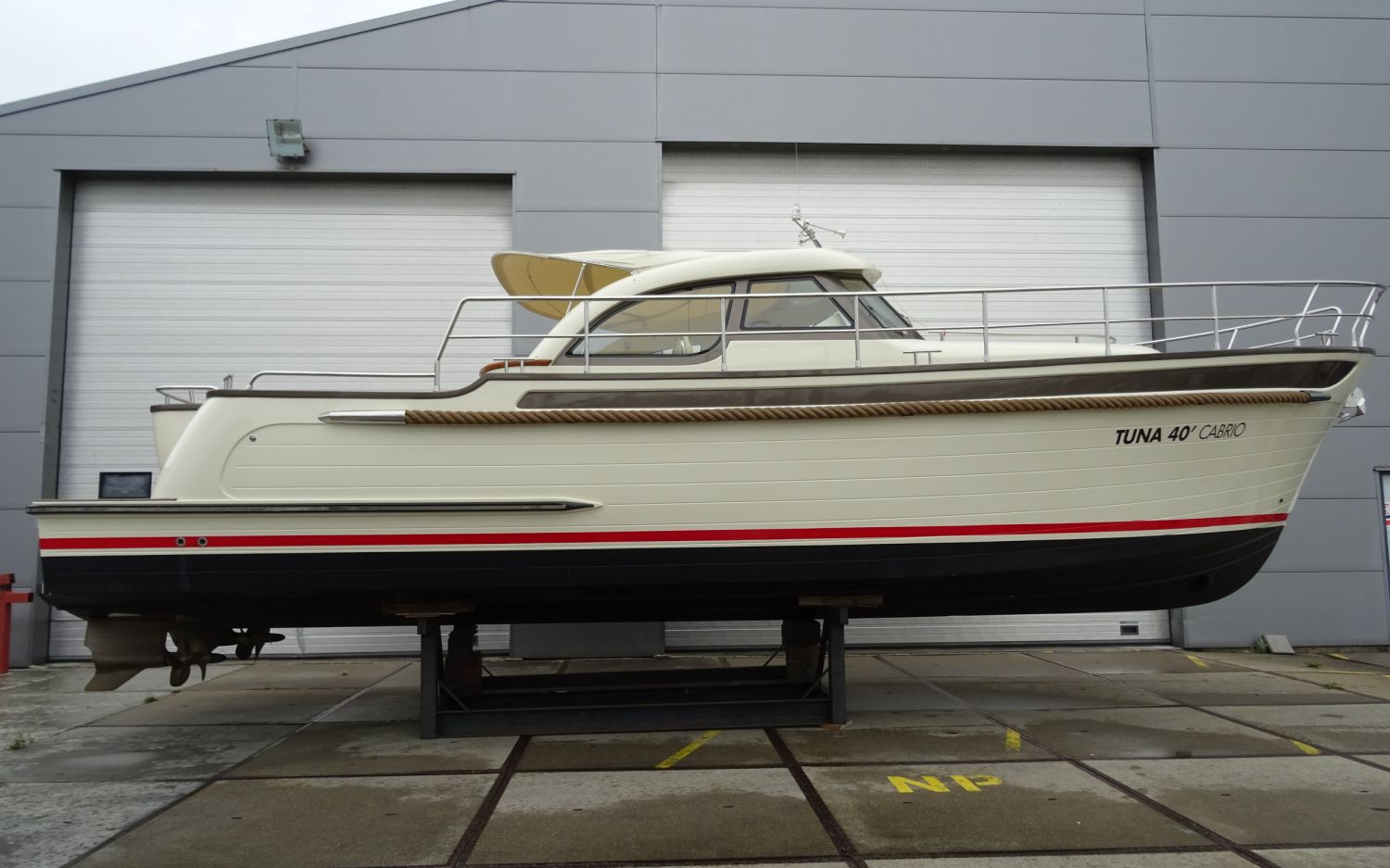 Tuna 40 Cabrio IPS, Motor Yacht for sale by HollandBoat International Yachtbrokers