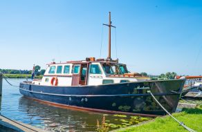 Brooke Marine 42