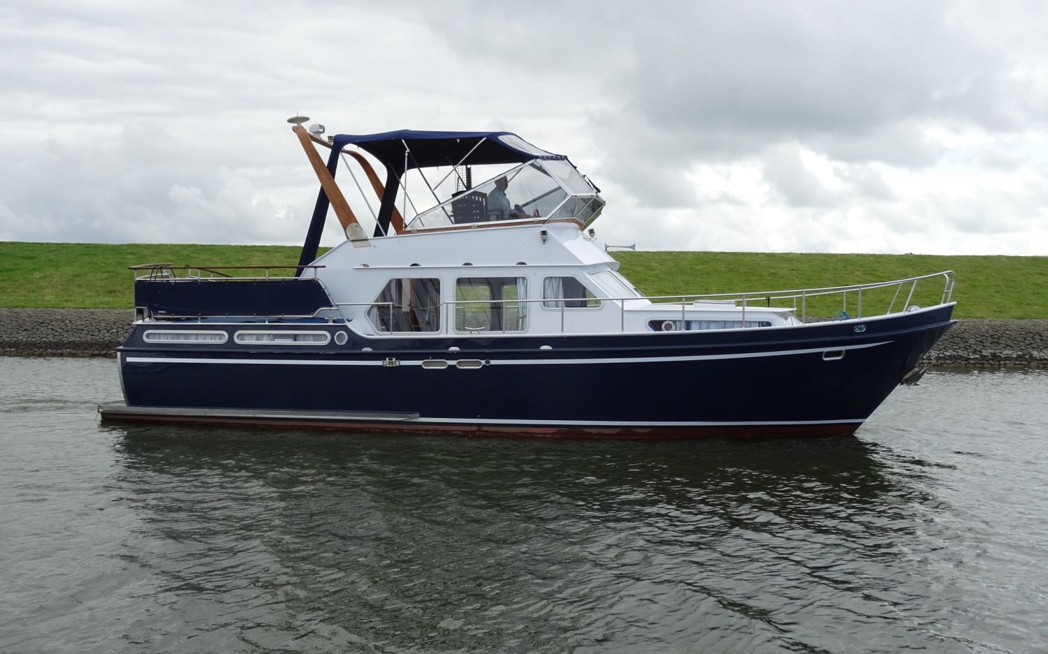 Abma 1150 Fly, Motorjacht for sale by HollandBoat International Yachtbrokers