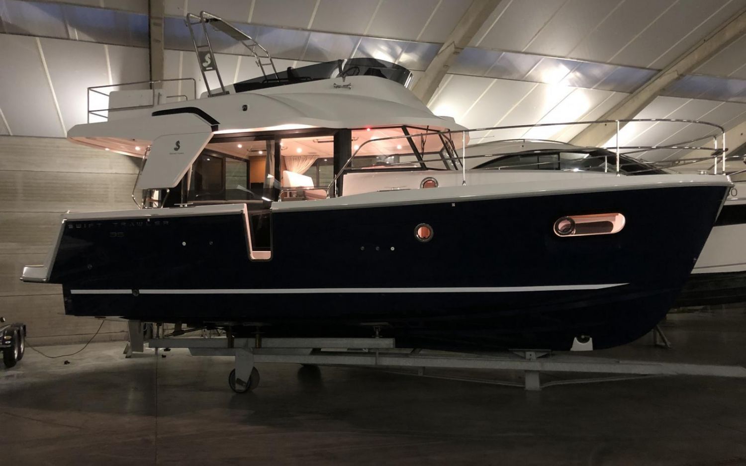 Beneteau Swift Trawler 35, Motorjacht for sale by HollandBoat International Yachtbrokers