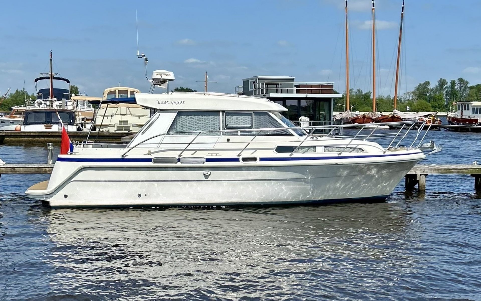Saga 315, Motorjacht for sale by HollandBoat International Yachtbrokers