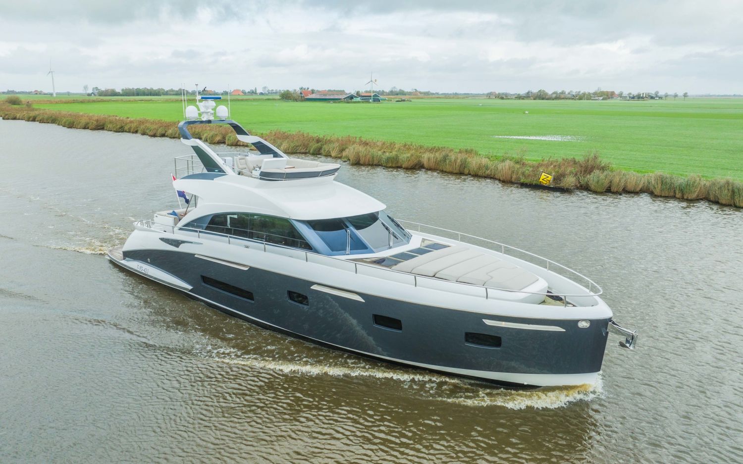 Sichterman Felicitatem, Superyacht Motor for sale by HollandBoat International Yachtbrokers