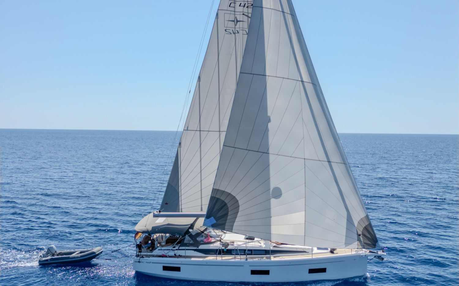 Bavaria C42, Segelyacht for sale by HollandBoat International Yachtbrokers