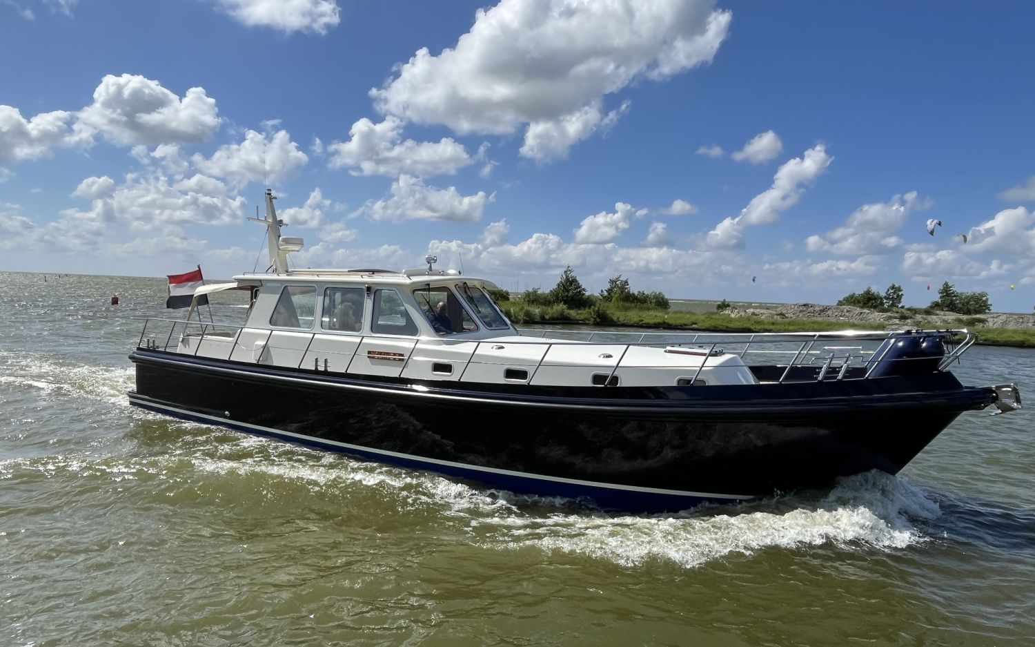 Merlin 1400, Motorjacht for sale by HollandBoat International Yachtbrokers