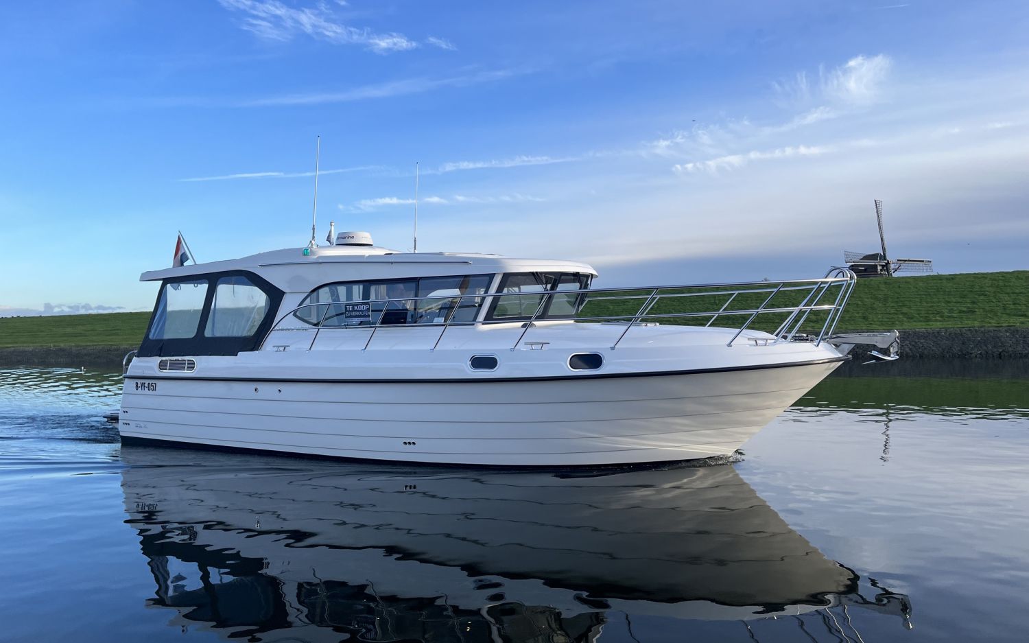 Viknes 1030, Motorjacht for sale by HollandBoat International Yachtbrokers