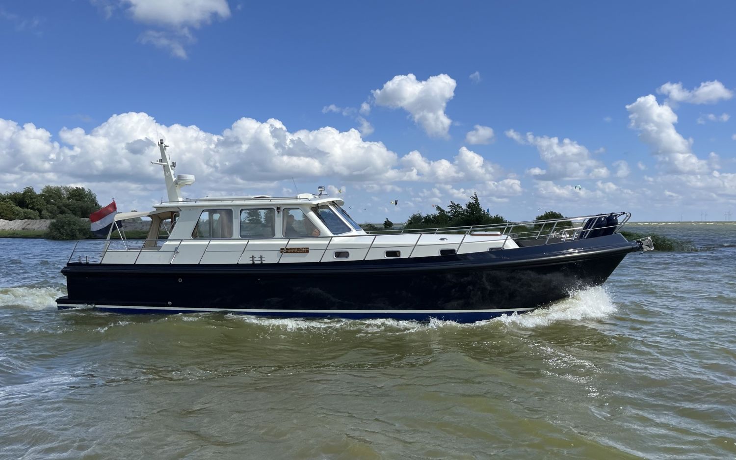 Merlin 1400, Motoryacht for sale by HollandBoat International Yachtbrokers