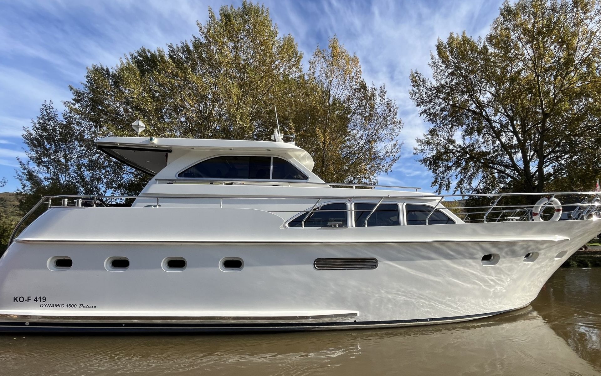 Van Der Heijden 1500 Dynamic De Luxe, Motorjacht for sale by HollandBoat International Yachtbrokers