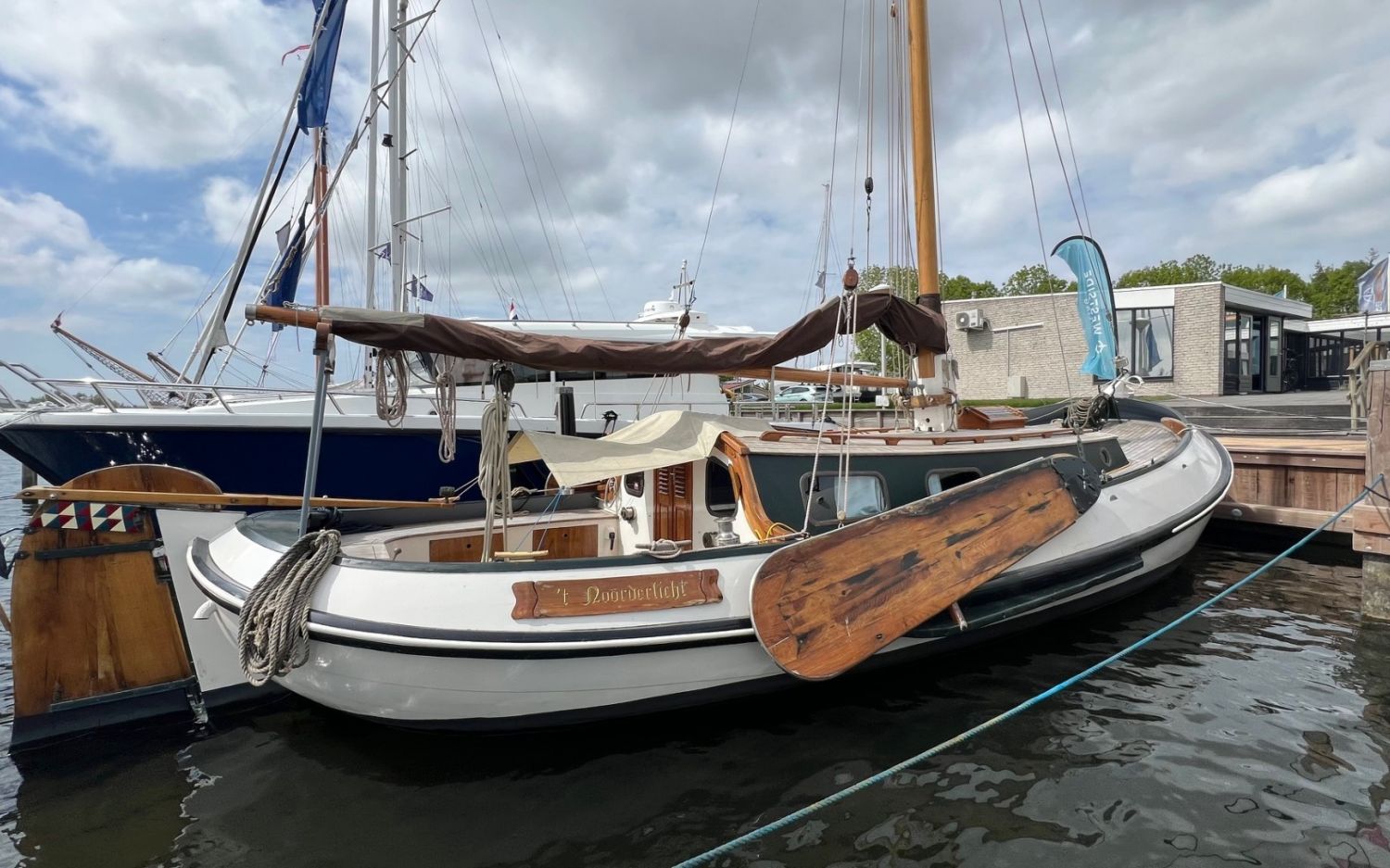 Lemsteraak Roef Uitvoering, Flat and round bottom for sale by HollandBoat International Yachtbrokers