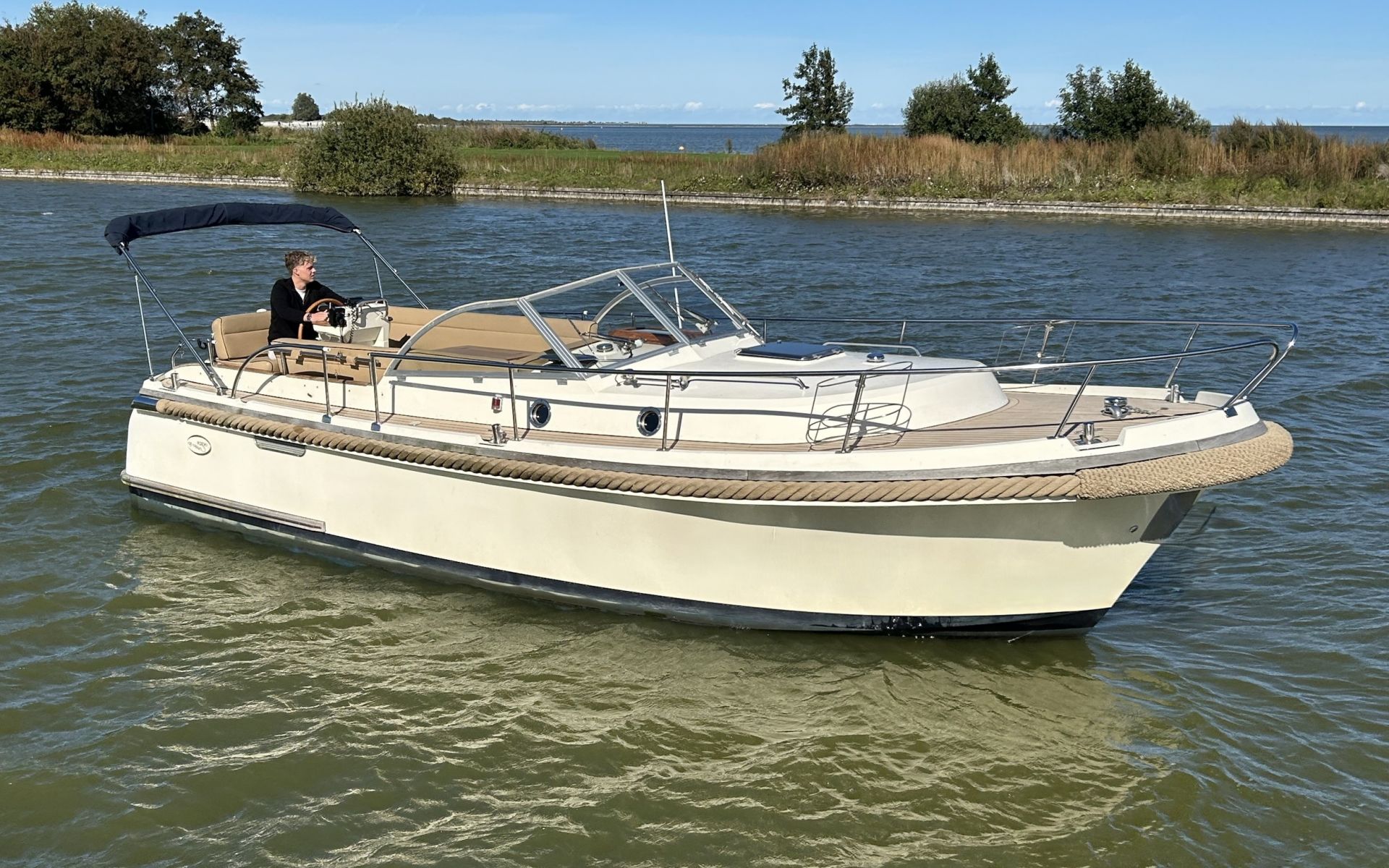 Intercruiser 29, Sloep for sale by HollandBoat International Yachtbrokers