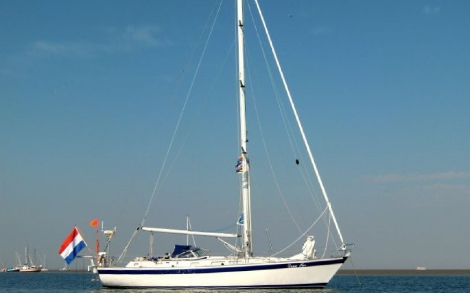 Hallberg Rassy 45, Zeiljacht for sale by HollandBoat International Yachtbrokers