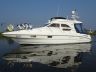 Sealine F330 Statesman