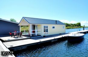 Best Marine Water Chalet