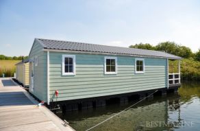 Best Marine Chalet