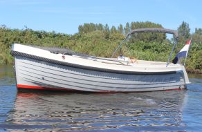 Interboat Intender 700