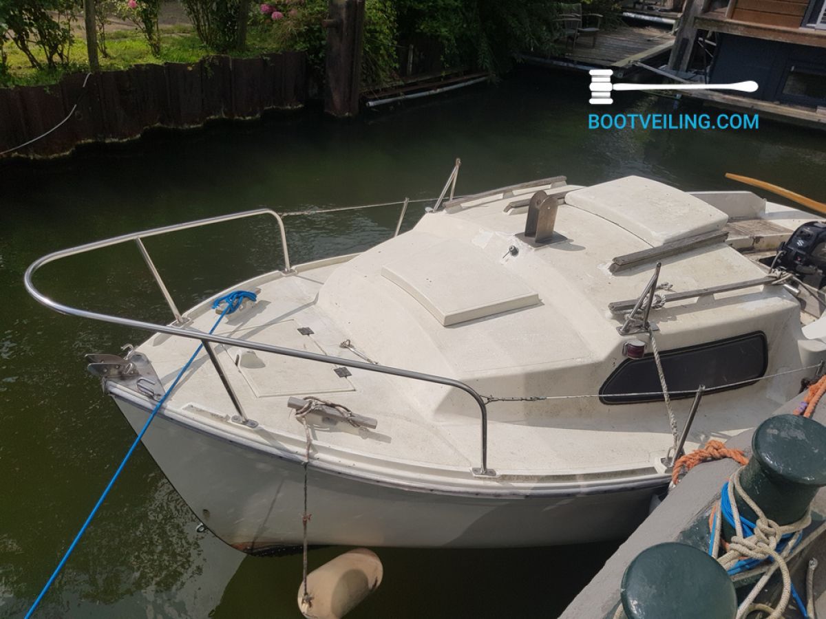 Typisch Avondeten jungle Beneteau - Kajuitboot 350 - Open motorboot en roeiboot te koop -  Bootveiling.com