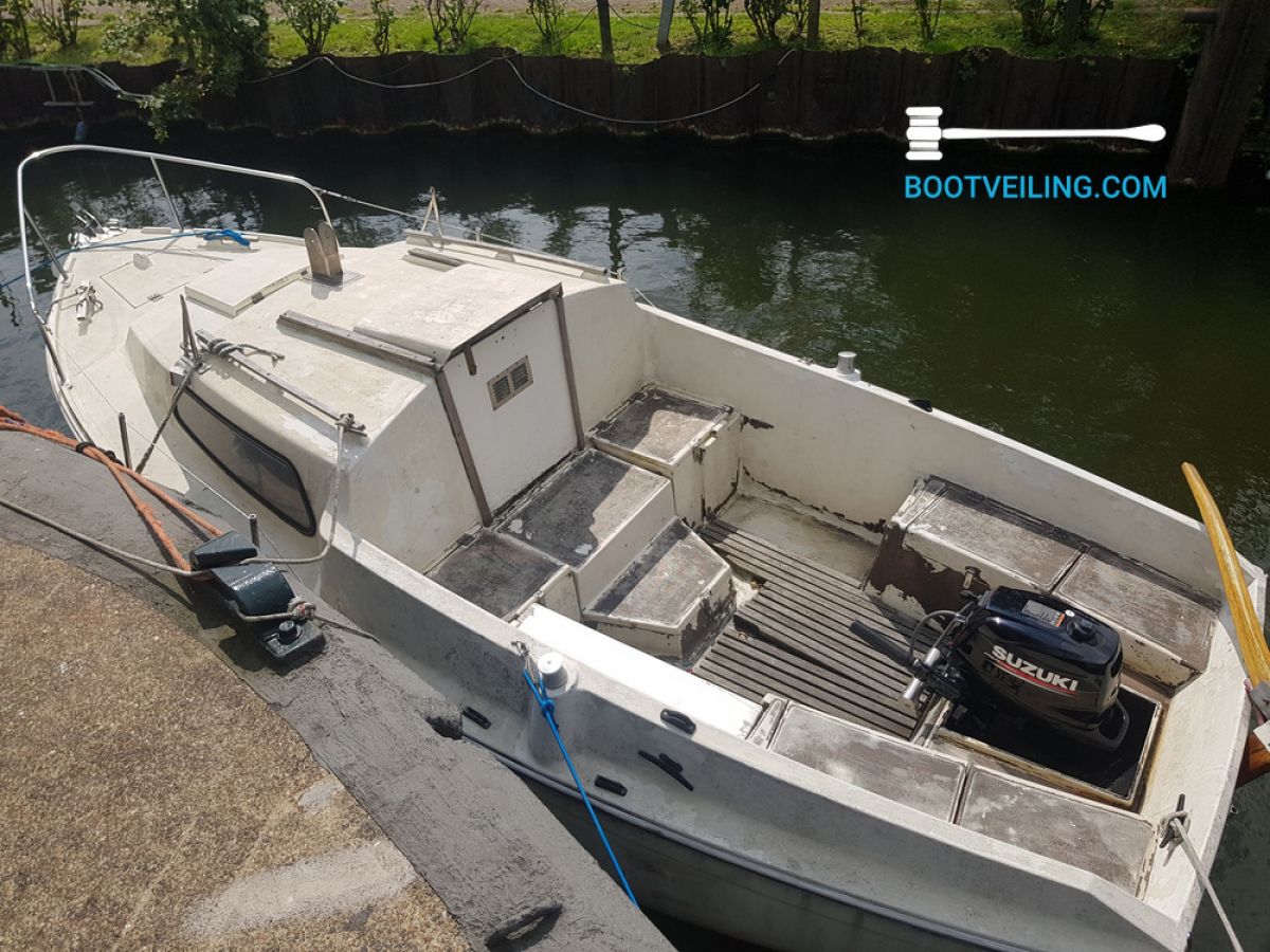 Typisch Avondeten jungle Beneteau - Kajuitboot 350 - Open motorboot en roeiboot te koop -  Bootveiling.com