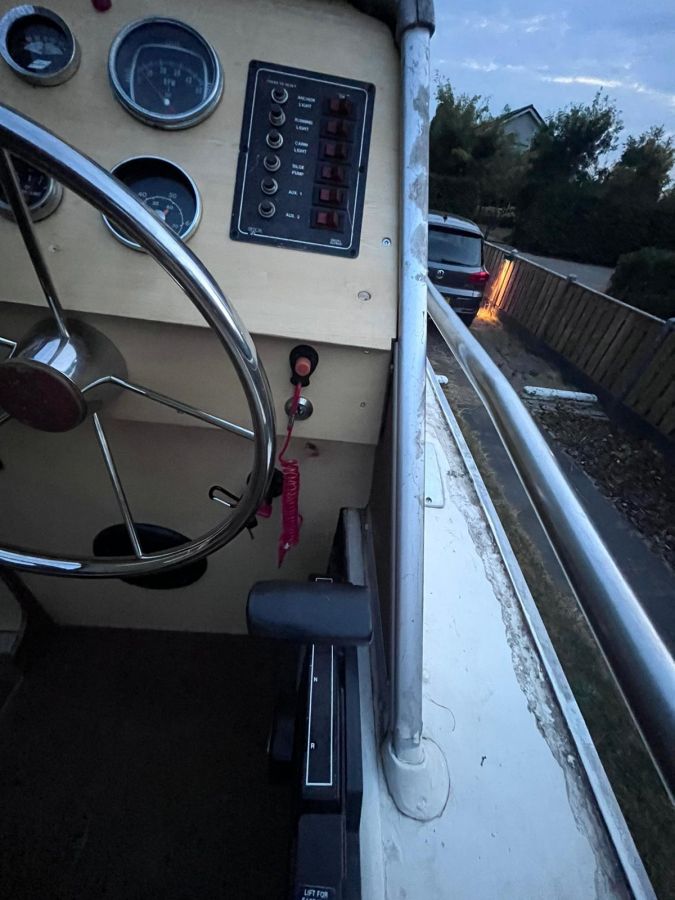 Starcraft - Chieftain 21 - Speedboat and sport cruiser for sale ...