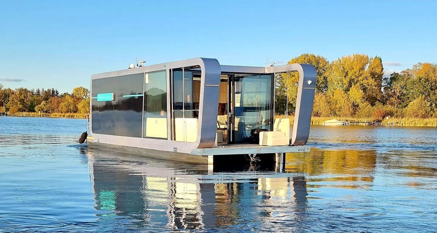 Perla E vision 42 100 Electric Power Aluminium Houseboat CE D