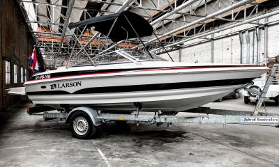 Larson 180 SEI, Speedboat and sport cruiser | Bootveiling.com