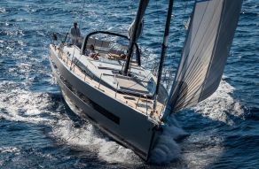 Beneteau Oceanis Yacht 62