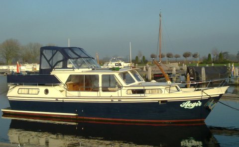 Kempala AK, Motor Yacht for sale by Boarnstream Yachting
