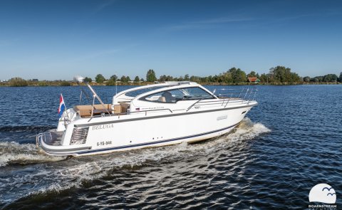Nimbus 305 Drophead, Motor Yacht for sale by Boarnstream Yachting