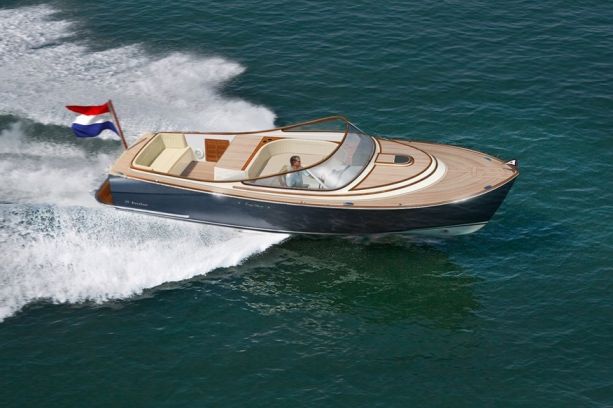 LongIsland 29 Runabout