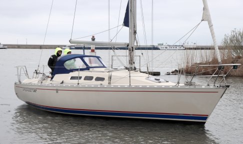 Beneteau First 32, Zeiljacht for sale by Schepenkring Lelystad