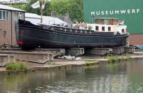 Varend Schip Luxe Motor