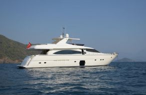 Ferretti 830