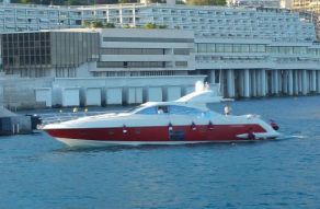 Azimut 68S