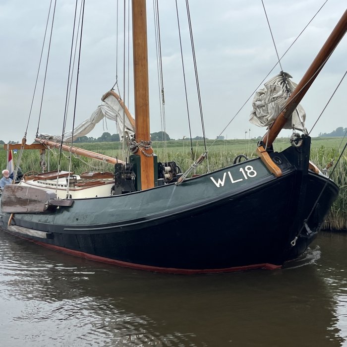 Lemsteraak Roefuitvoering Jachtuitvoering, Plat- en rondbodem, ex-beroeps zeilend for sale by Chris Beuker Maritiem