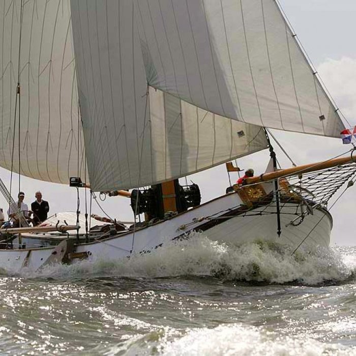 Lemsteraak Aukje Zwaantje, Plat- en rondbodem, ex-beroeps zeilend for sale by Chris Beuker Maritiem