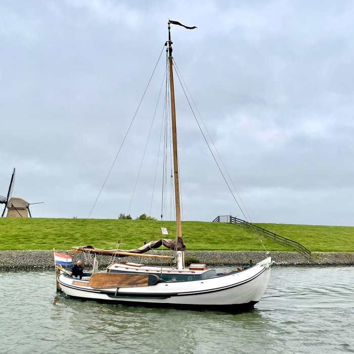 Lemsteraak 't Noorderlicht - Roef Uitvoering, Plat- en rondbodem, ex-beroeps zeilend for sale by Chris Beuker Maritiem