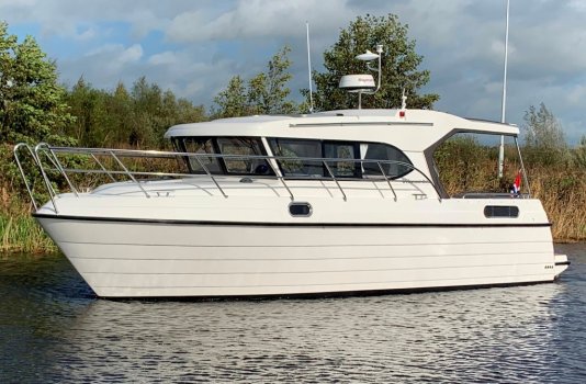 Viknes 930, Motor Yacht for sale by Smelne Yachtcenter BV