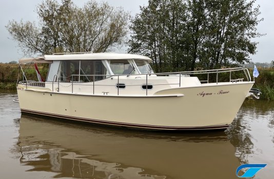 Luna 30, Motorjacht for sale by Smelne Yachtcenter BV