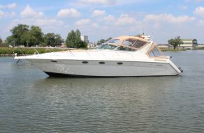 Regal 400 Commodore