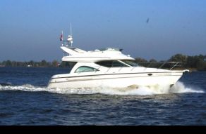 Maxum 4100 SCB