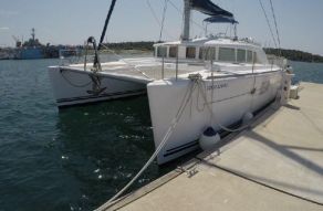 Lagoon 44