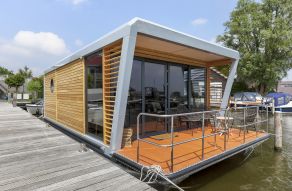Moskit Houseboat 9600