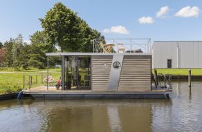 Campi 300 Houseboat