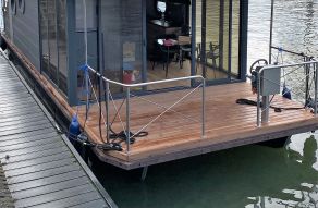 Campi 400 Houseboat