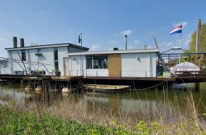 Woonark MET LIGPLAATS EN WOONBESTEMMING