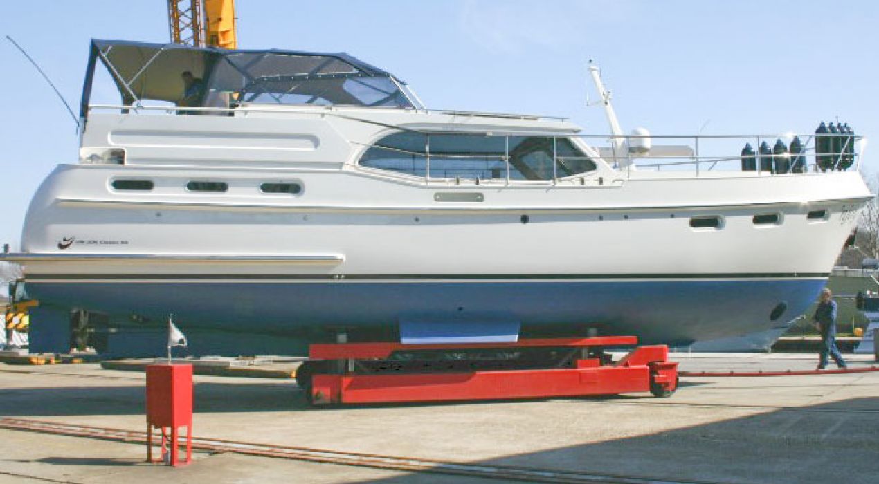 vri jon motoryacht