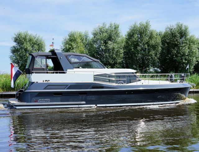 Vri-Jon Contessa 47 AC, Motoryacht