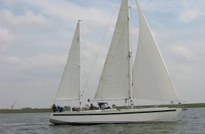 Bruce Roberts 45 Center Cockpit Ketsch