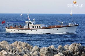 Classic Motor Yacht